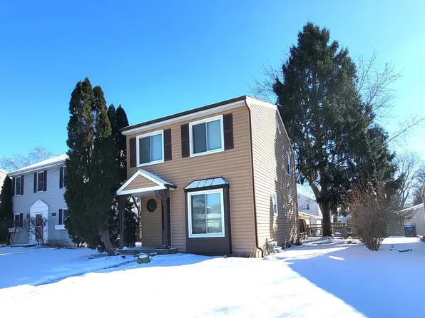 884 Geneva Dr, Geneva, IL 60134