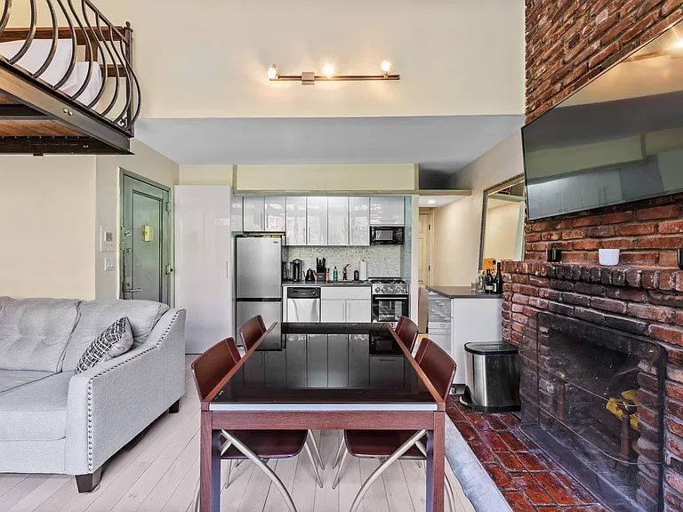 10 Charles St #3-A — Photo 4