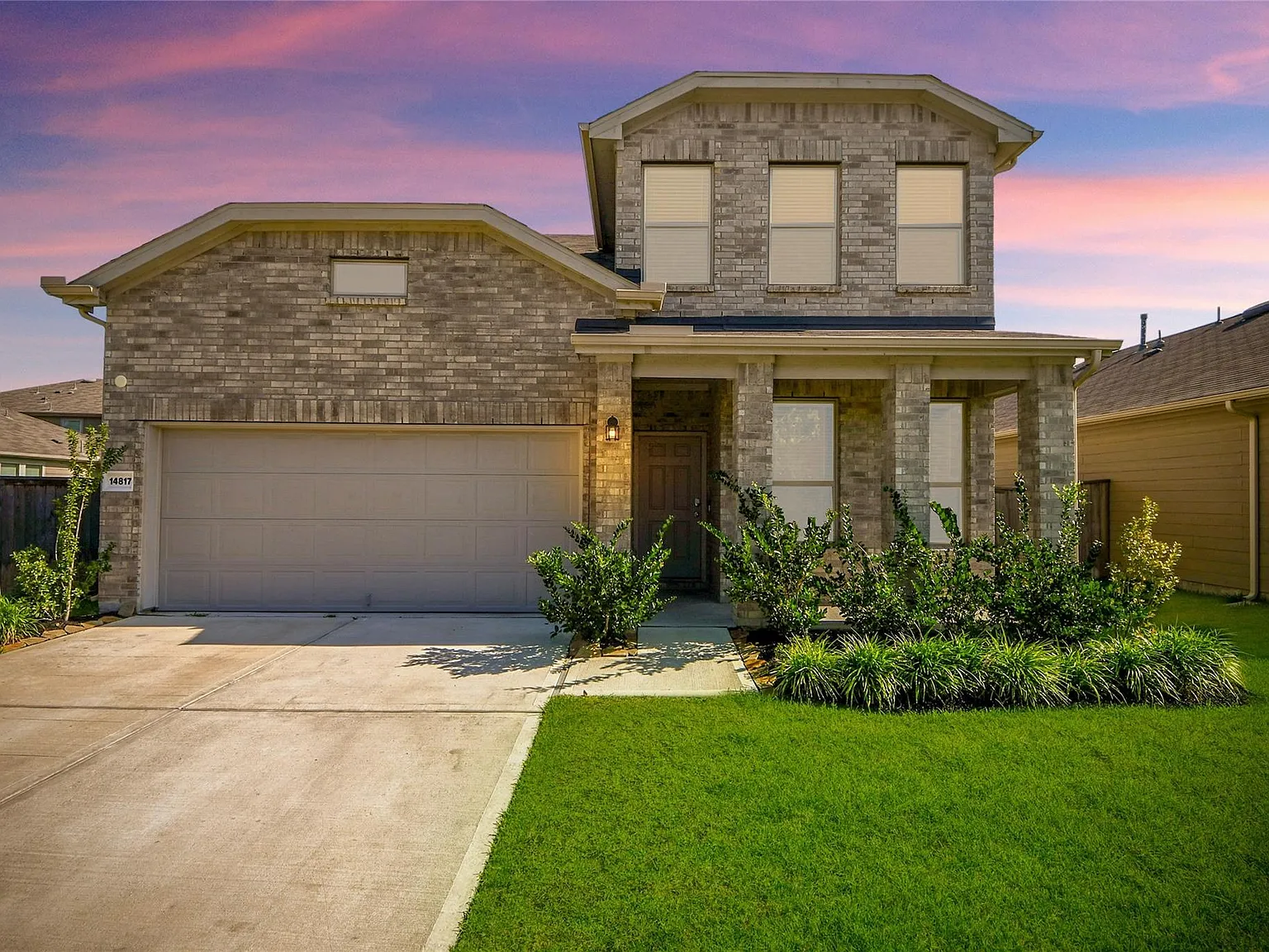 4 bed, 2.5 bath, 2440 sqft, $2,300 — Photo 4