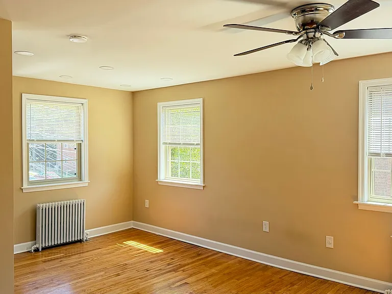 8800 Plymouth Street Spring Park Properties, Llc — Photo 3