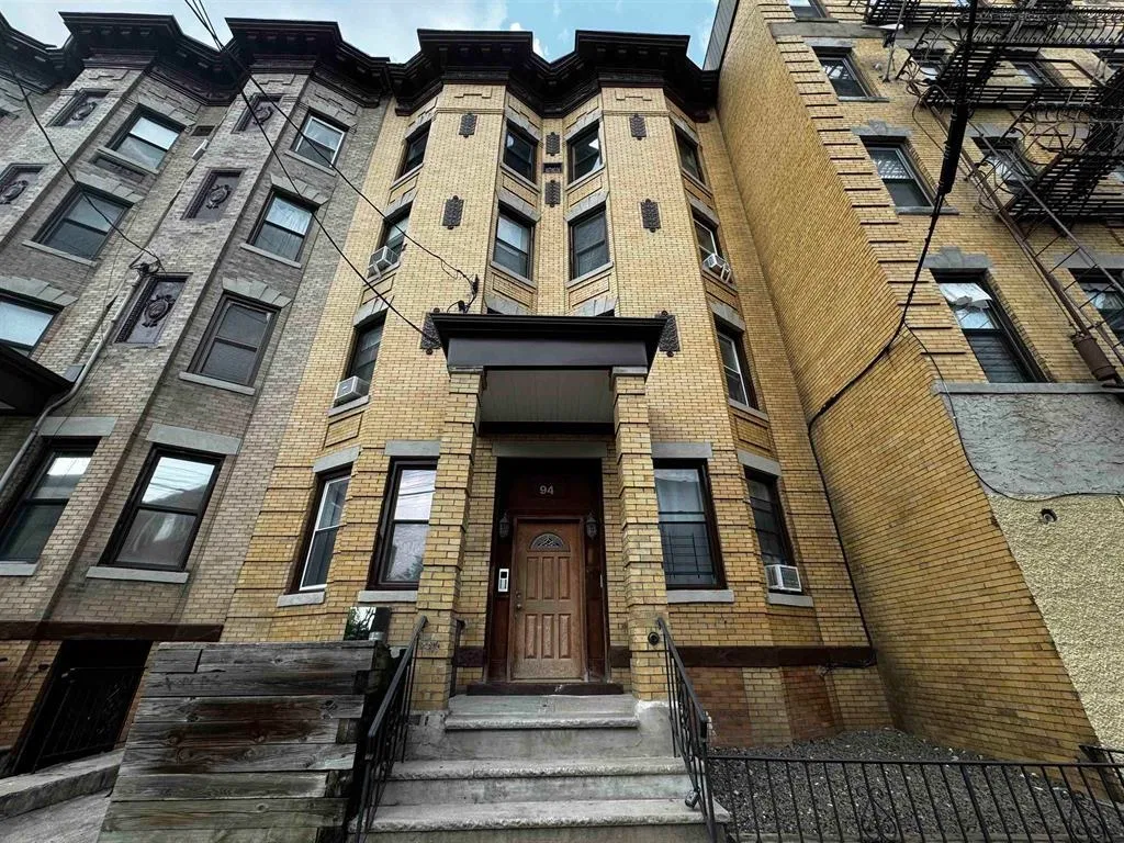 94 North Street #1S in The Heights, New Jersey | StreetEasy