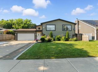 1134 Beach Rd, Zion, IL 60099