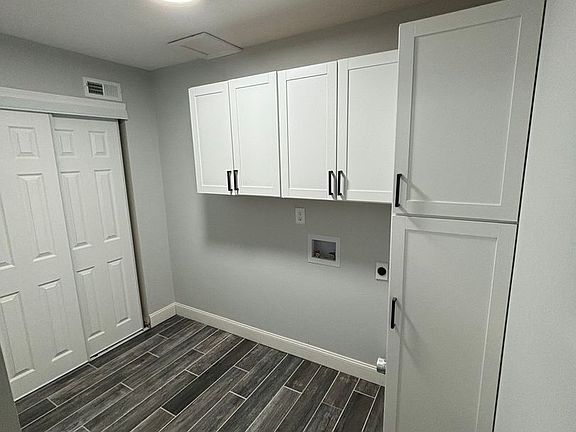 5th image of 3237 Summerhill Ln