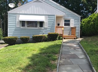 20 Quintard Ave, Norwalk, CT 06854