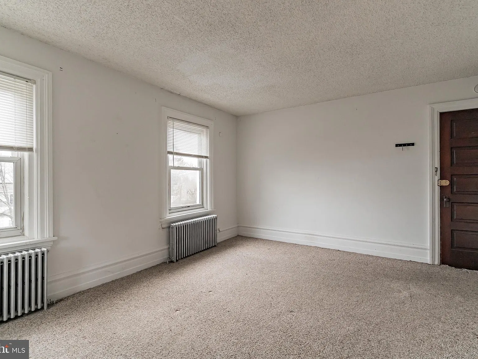1 bed, 1.0 bath, 3807 sqft, $1,450 — Photo 4
