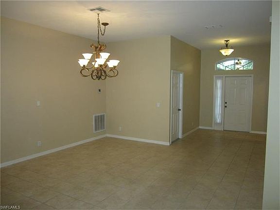 4th image of 15040 Savannah Dr