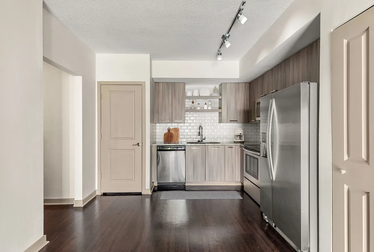 Enjoy sleek finishes and thoughtful details - Eterno Pompano Beach