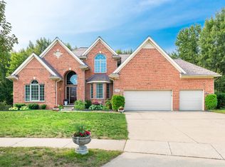 5086 Abingdon Cir, Ann Arbor, MI