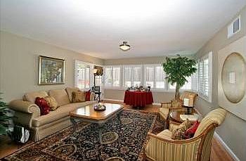 3rd image of 8855 Robinhood Ln