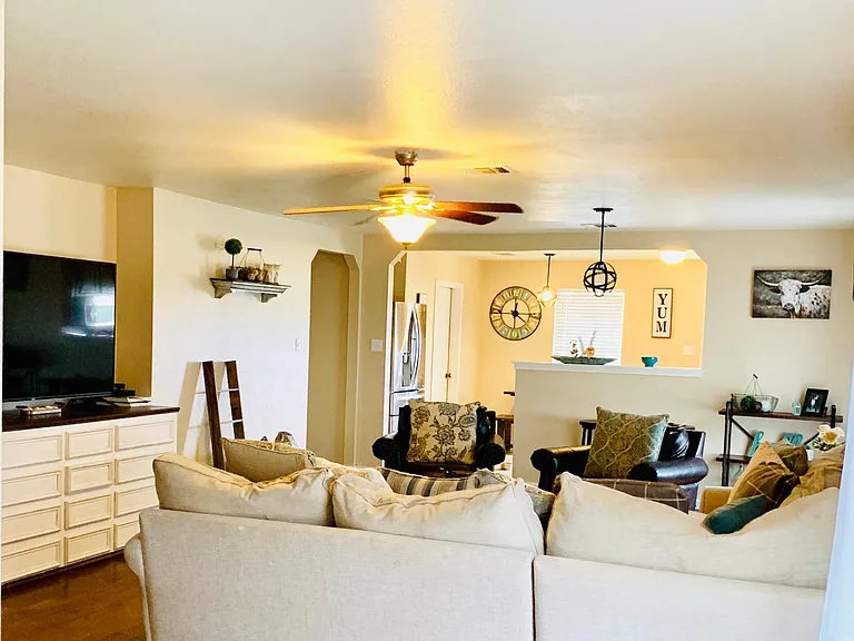 145 Katie Ct — Photo 3