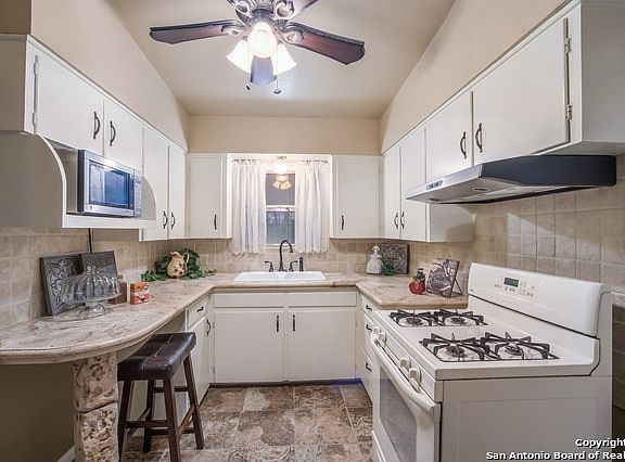 3rd image of 543 Westmoreland Dr