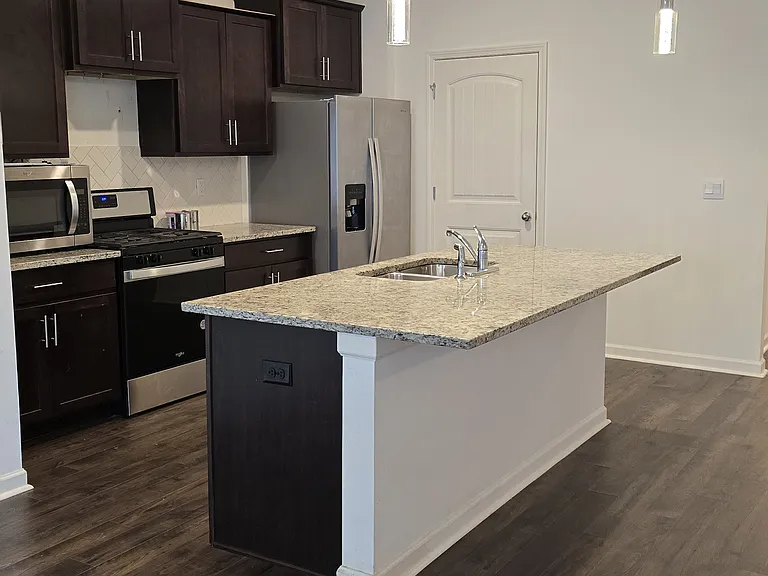 225 Firebrick Cir — Photo 5