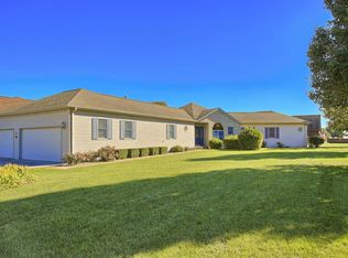801 E Larmon St, Tolono, IL