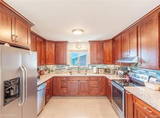 2932 Numana Rd, Honolulu, HI 96819