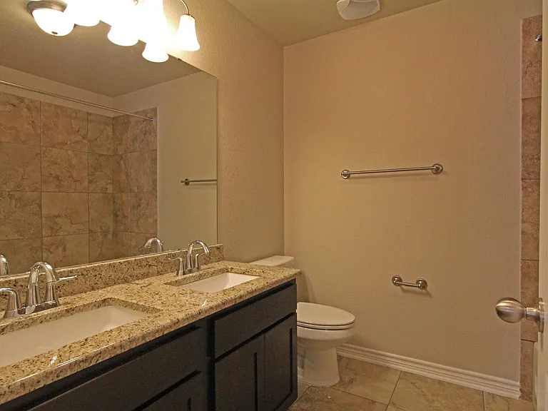 631 Westfield Blvd — Photo 9