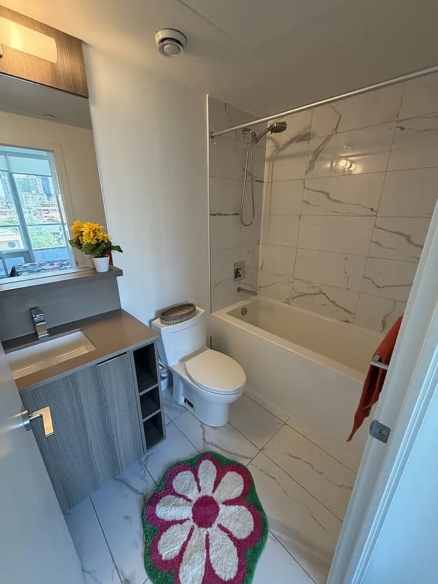 Master Room - Wood St & Church St — Photo 4