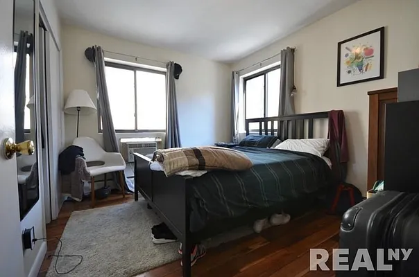 Rented by REAL New York | media 23