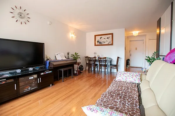 Rented by Battery Park Realty | media 20