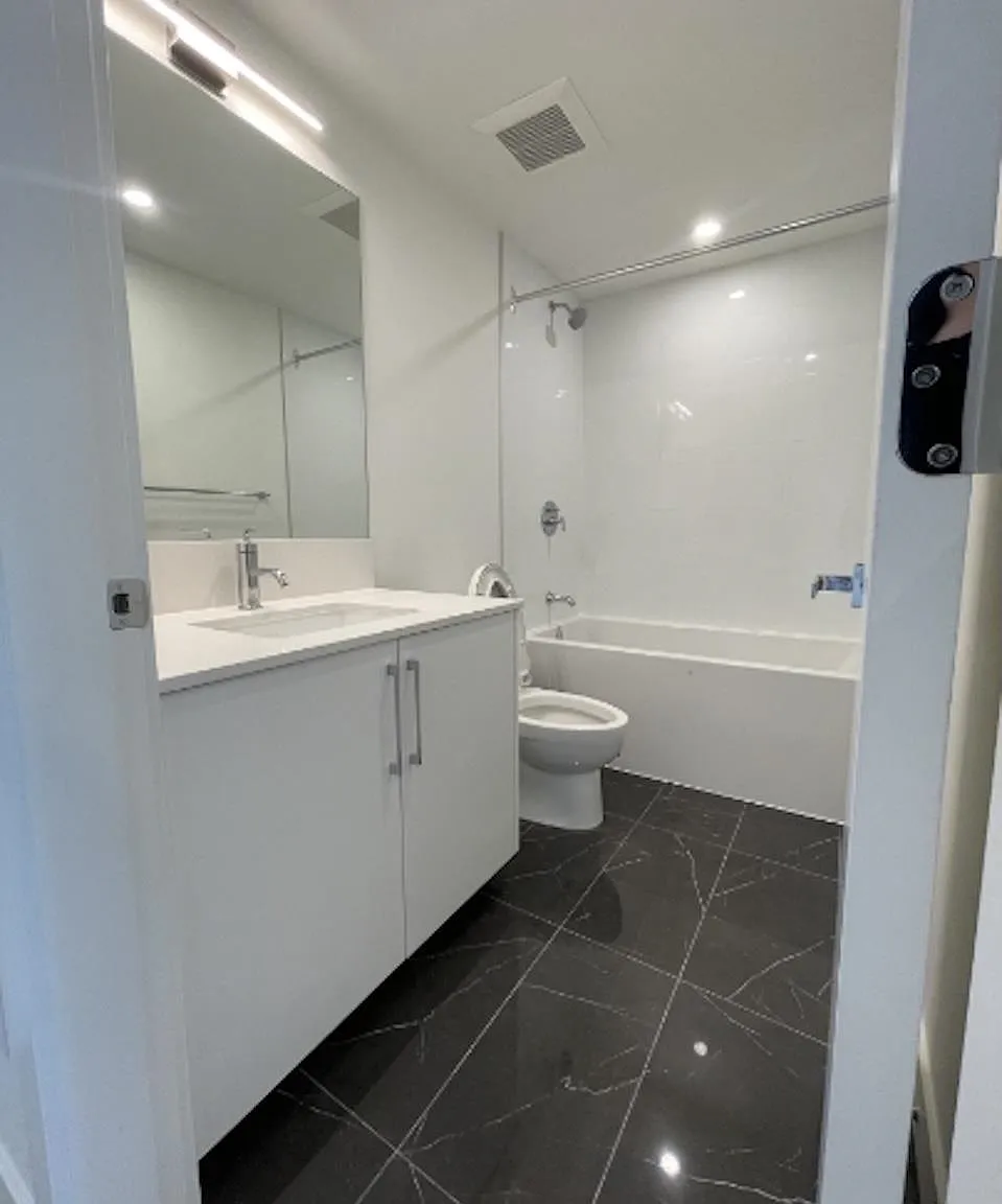 2 bed, 972 sqft, $2,500 — Photo 4