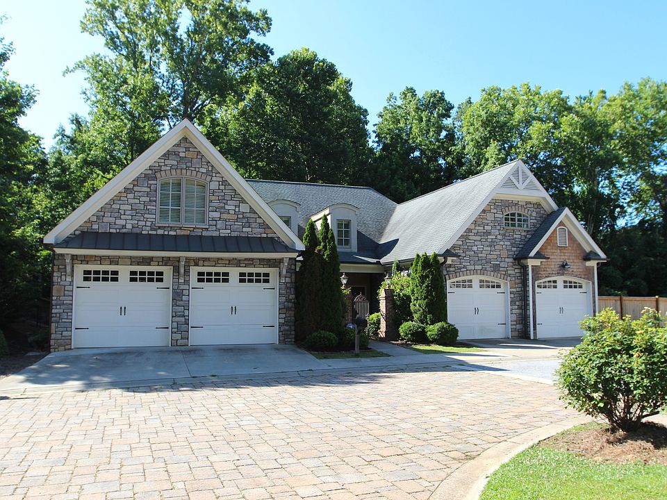 1st image of 109 Stone Village Ct