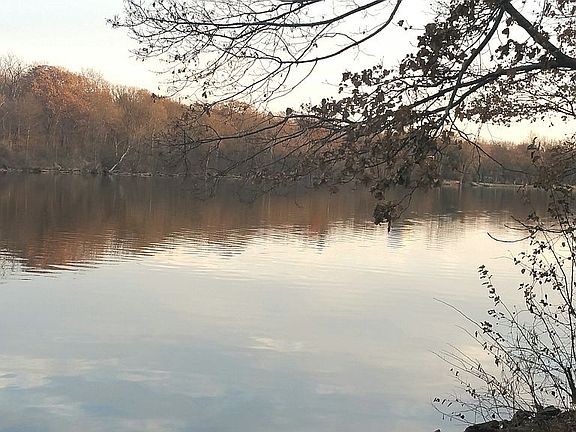 4th image of 6N067 River Dr