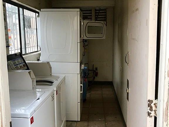4th image of 8746 Tobias Ave APT 14