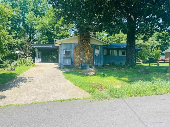 1209 12th St, Mena, AR 71953