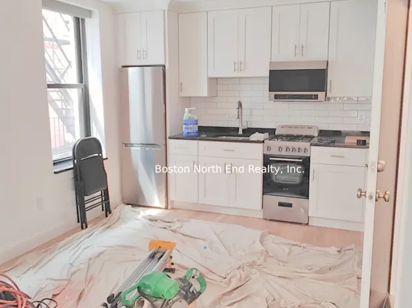 130 Salem St #1, Boston, MA 02113