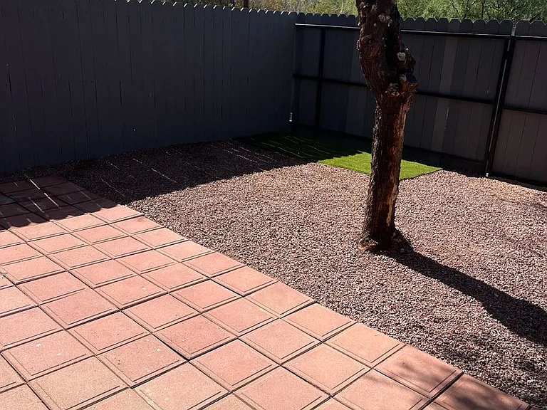 3700 N Fairview Ave — Photo 34