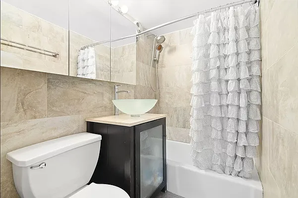 Rented by Compass | media 7