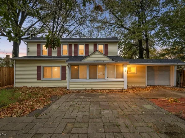 1552 E 254th St, Euclid, OH 44117