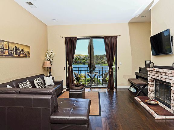 Formal Living w/ fireplace