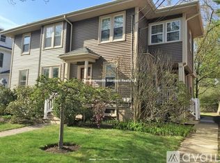 15 Hillside Rd #2, Newton Highlands, MA 02461