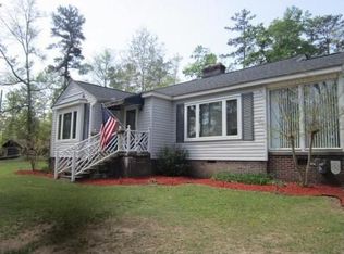 202 Brookhaven Dr, Greenwood, SC 29646