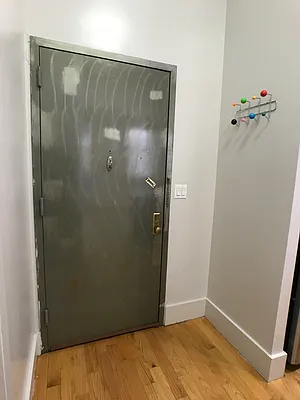 Rented by City Vista Inc | media 34