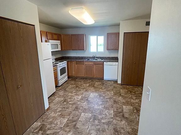 4th image of 7819 Commerce Park Unit 201