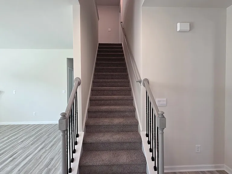 1600 Secrest Commons Dr — Photo 8