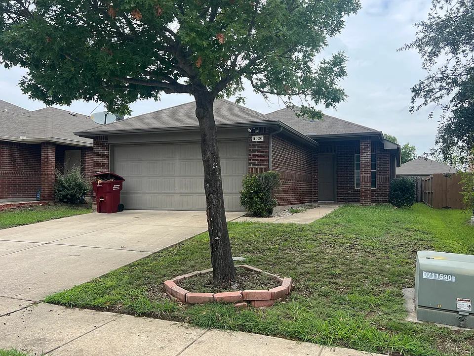 1320 Alder Tree Ln