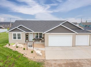 13662 Cherry St NW, Williston, ND 58801