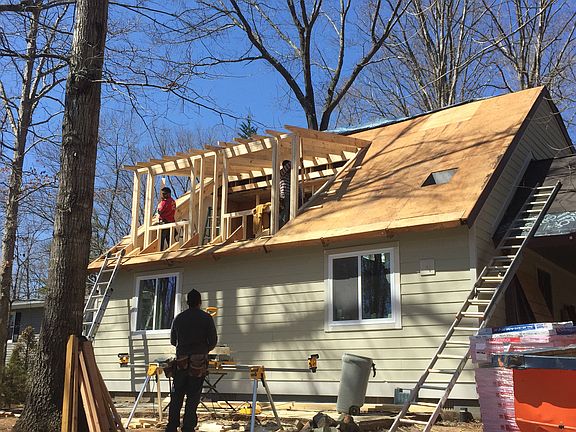 4th image of 827 Jefferson Dr