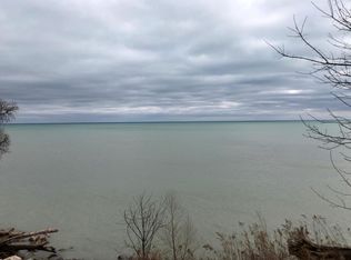 905 Sheridan Rd, Kenosha, WI 53140