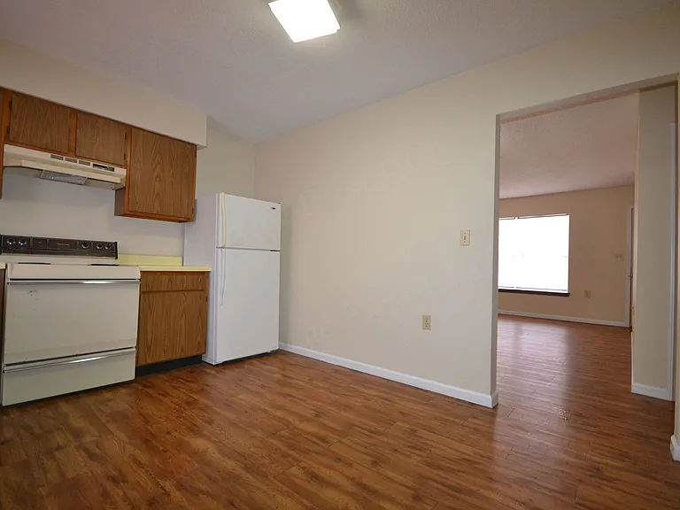503 Broad St — Photo 12