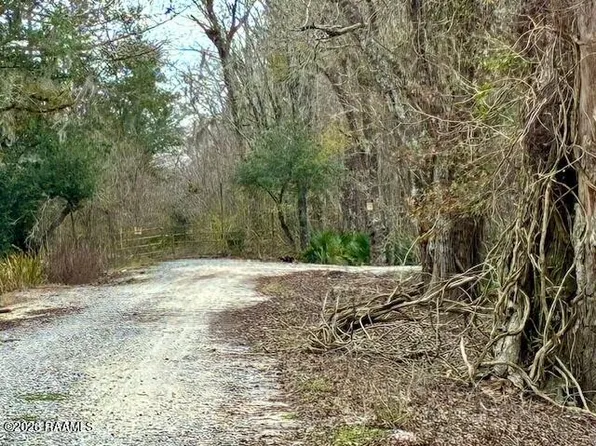 11 Teche Lake Rd, New Iberia, LA 70563