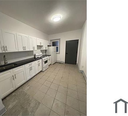2nd image of 31 Victor St APT 2