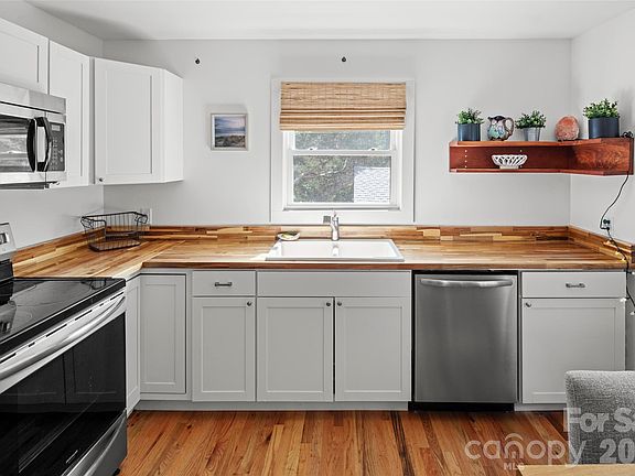 5th image of 50 Long Cove Rd