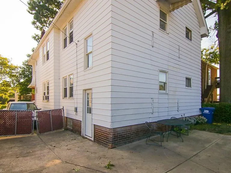 Ample Off Street Parking