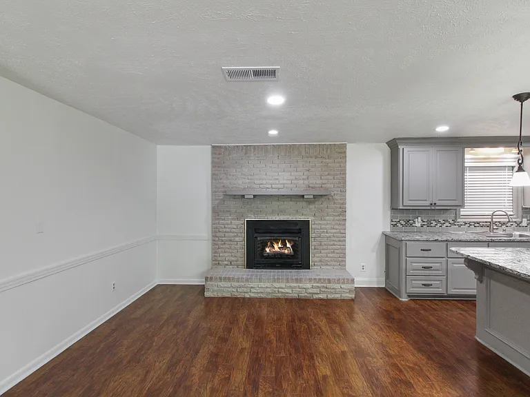 215 E Boyd St — Photo 19