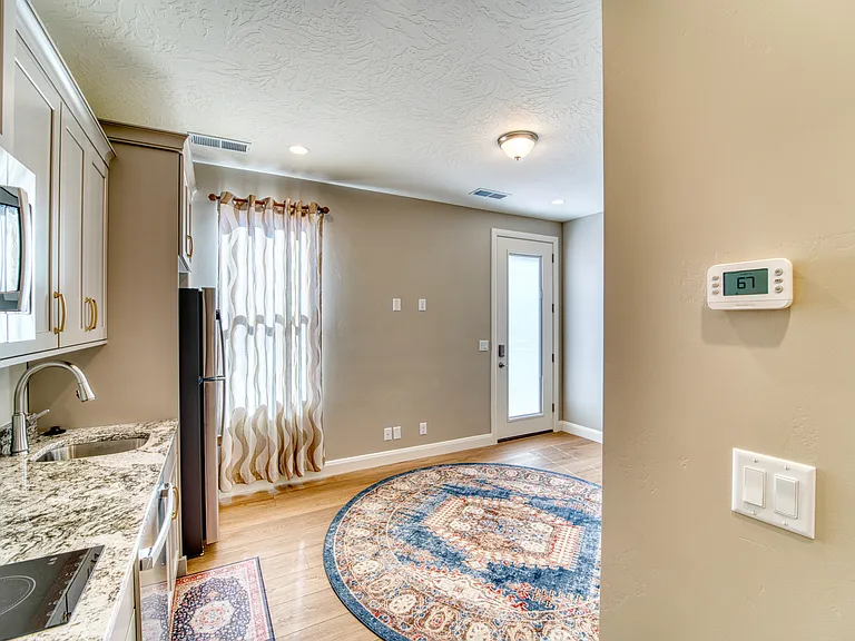 1544 N Daylight St — Photo 8