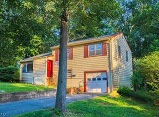 24 Sand Hill Rd, Morristown, NJ 07960
