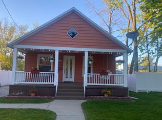 1180 W Grand Ave, Muskegon, MI 49441